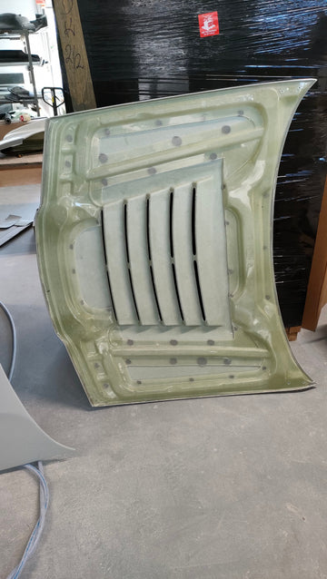 CAPÓ DE FIBRA VENTILADO PARA E36 SEDAN / COMPACT / TOURING